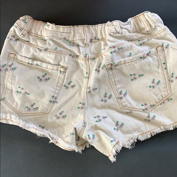 Zara Girls Floral Denim Cutoff Shorts - Picture 4 of 6